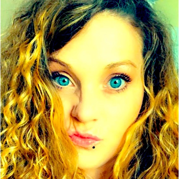 Meet your Posher, Ashley - Picture 1 of 1